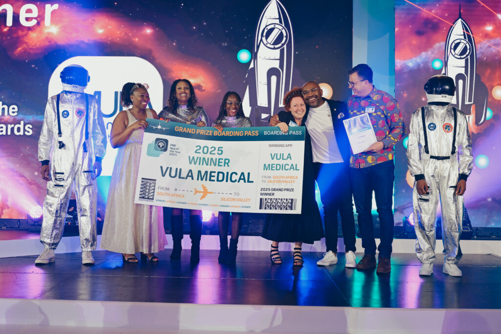 Vula Medical with FNB Business CEO Ghana Msibi (1)